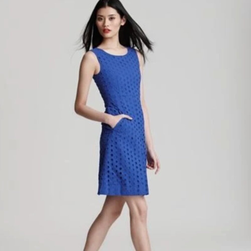 Size 6  DVF Diane Von Furstenberg Blue Carpreena Ring Stitch Dress